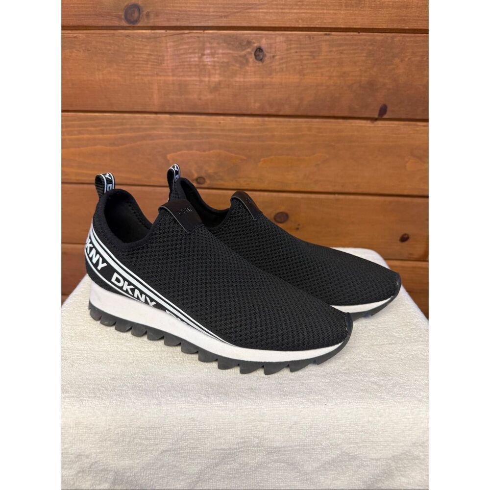 DKNY Alani slip-on signature platform sneakers Black/white Sz 9.5